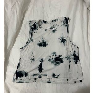 Lululemon Train to Be Tank Top - Shibori pattern